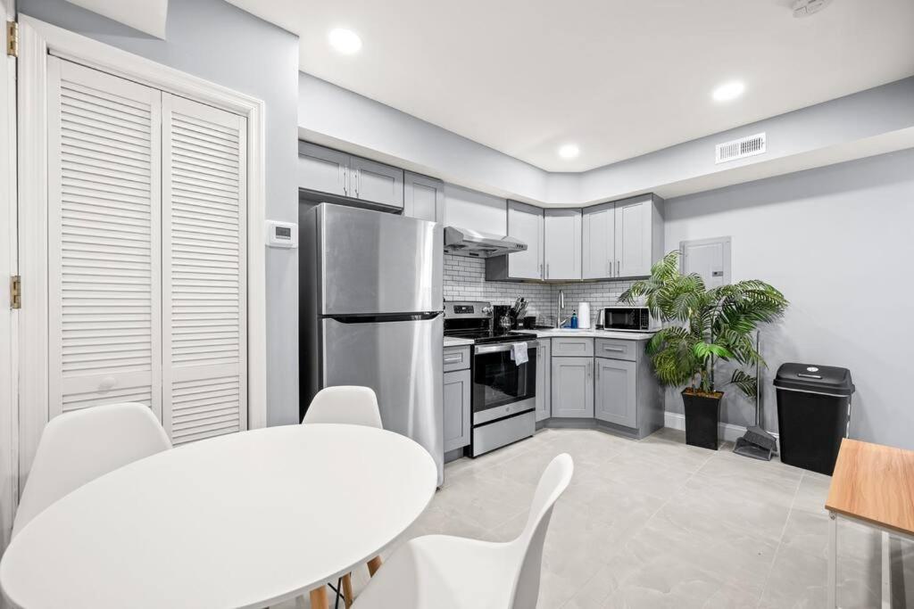 New! Cozy Apt In Center City! Philadelphia Kültér fotó