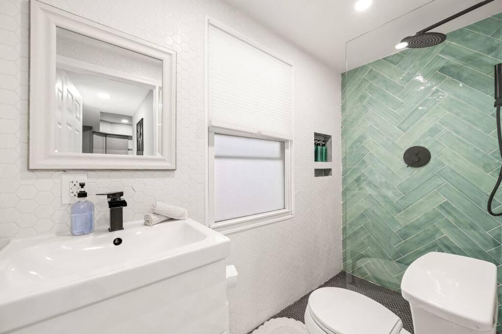 New! Cozy Apt In Center City! Philadelphia Kültér fotó